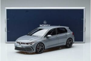 Volkswagen Golf GTI Mk8 Norev 1:18 188590 Métal Moulé — image 7 sur 7