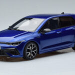 Volkswagen Golf Mk8 R Bleu Otto 1:18