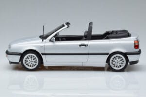 Volkswagen Golf Mk3 Cabriolet Argent Norev 1:18 188468 Métal Moulé — image 3 sur 6