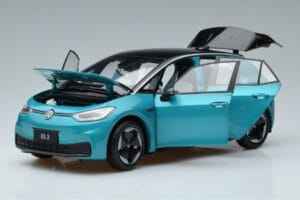 Volkswagen ID.3 Vert FAW 1:18 ZVN000001GRU Métal Moulé — image 2 sur 7