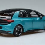 Volkswagen ID.3 Vert FAW 1:18 ZVN000001GRU Métal Moulé - image 3 of 7