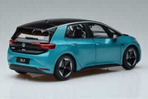Volkswagen ID.3 Vert FAW 1:18 ZVN000001GRU Métal Moulé — image 3 sur 7