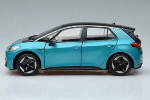 Volkswagen ID.3 Vert FAW 1:18 ZVN000001GRU Métal Moulé — image 4 sur 7
