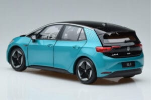 Volkswagen ID.3 Vert FAW 1:18 ZVN000001GRU Métal Moulé — image 6 sur 7