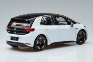 Volkswagen ID.3 Blanc FAW 1:18 ZVN000001WEI Métal Moulé — image 3 sur 7