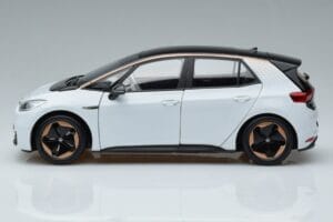 Volkswagen ID.3 Blanc FAW 1:18 ZVN000001WEI Métal Moulé — image 4 sur 7