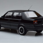 Volkswagen Jetta Mk2 Noir Otto 1:18 - image 5 of 6