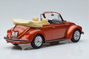 Volkswagen Beetle 1303 Cabriolet Orange Norev 1:18 188526 Métal Moulé — image 2 sur 6