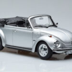 Volkswagen Beetle 1303 Cabriolet Argent Norev 1:18 - image 4 of 6