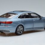 Volkswagen Passat B8 Bleu FAW 1:18 ZVF000003A Métal Moulé - image 3 of 7