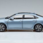 Volkswagen Passat B8 Bleu FAW 1:18 ZVF000003A Métal Moulé - image 4 of 7