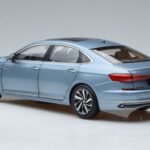 Volkswagen Passat B8 Bleu FAW 1:18 ZVF000003A Métal Moulé - image 6 of 7