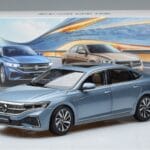 Volkswagen Passat B8 Bleu FAW 1:18 ZVF000003A Métal Moulé - image 7 of 7