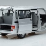 Volkswagen T4b Transporter Caravelle Minibus Schuco 1:18 450041500 Métal Moulé - image 2 of 8