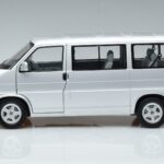 Volkswagen T4b Transporter Caravelle Minibus Schuco 1:18 450041500 Métal Moulé - image 5 of 8