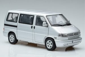 Volkswagen T4b Transporter Caravelle Minibus Schuco 1:18 450041500 Métal Moulé — image 6 sur 8