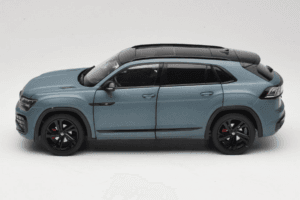 Volkswagen Teramont X Gris FAW 1:18 ZVB000003B Métal Moulé — image 4 sur 8