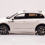 Volkswagen Tiguan R Blanc Otto 1:18 - image 3 of 6