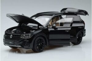 Volkswagen Touareg CR Noir FAW 1:18 LTC761021BLA Métal Moulé — image 2 sur 7
