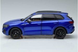 Volkswagen Touareg CR Bleu FAW 1:18 LTC761021BLU Métal Moulé — image 4 sur 7