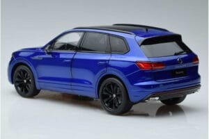Volkswagen Touareg CR Bleu FAW 1:18 LTC761021BLU Métal Moulé — image 6 sur 7