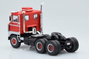 White 7400 Rouge Argent IXO 1:43 TR170 Métal Moulé — image 4 sur 5