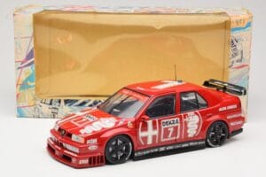 Alfa Romeo 155 V6 Ti #18 A. Nannini DTM 1993 UT Models 1:18 180930120 Métal Moulé — image 8 sur 8