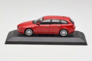 Alfa Romeo 159 Sportwagon Alfa Rouge Minichamps 1:43 400120511 Métal Moulé