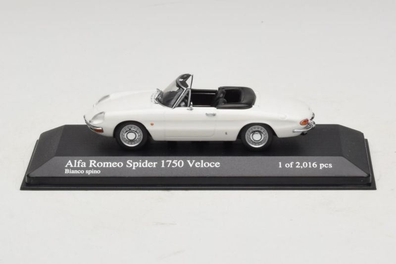 Alfa Romeo 1750 Spider Veloce Blanc Minichamps 1:43 400120530 Métal Moulé