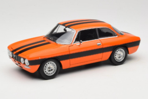 Alfa Romeo 2000 GTV Orange Norev 1:18 187918 Métal Moulé