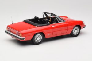 Alfa Romeo 2000 Spider Rouge Minichamps 1:18 180120930 Métal Moulé — image 3 sur 8