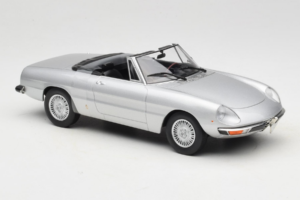 Alfa Romeo 2000 Spider Argent Norev 1:18 187884 Métal Moulé — image 4 sur 6