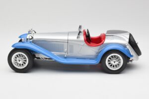 Alfa Romeo 2300 Spider Bleu Argenté Bburago 1:18 3008 Métal Moulé — image 4 sur 8