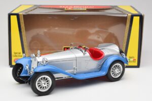 Alfa Romeo 2300 Spider Bleu Argenté Bburago 1:18 3008 Métal Moulé — image 8 sur 8