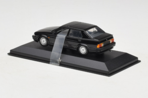 Alfa Romeo 75 3.0 V6 Noir Minichamps 1:43 403120463 Métal Moulé — image 3 sur 4
