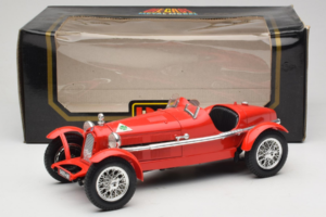 Alfa Romeo 8C 2300 Monza Rouge Bburago 1:18 3014 Métal Moulé — image 6 sur 6