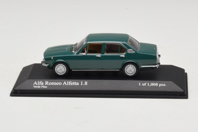 Alfa Romeo Alfetta 1.8 Vert Minichamps 1:43 400120204 Métal Moulé