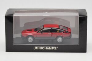 Alfa Romeo Alfetta GTV6 Rouge Minichamps 1:43 400120140 Métal Moulé — image 4 sur 4
