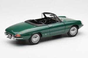 Alfa Romeo Duetto Spider Vert AUTOart 1:18 70138 Métal Moulé — image 3 sur 8