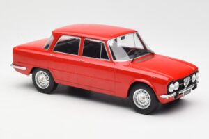Alfa Romeo Giulia Nuova Super Rouge MCG 1:18 MCG18145 Métal Moulé — image 4 sur 6