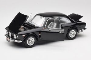 Alfa Romeo Giulia Sprint GTA Noir Road Signature 1:18 92348 Métal Moulé — image 2 sur 8