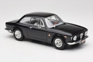 Alfa Romeo Giulia Sprint GTA Noir Road Signature 1:18 92348 Métal Moulé — image 6 sur 8