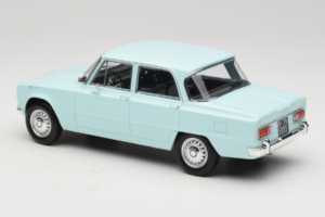 Alfa Romeo Giulia TI 105 Sky Blue Norev 1:18 187974 Métal Moulé — image 6 sur 7