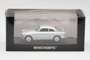 Alfa Romeo Giulietta Sprint Argent Minichamps 1:43 400120400 Métal Moulé — image 4 sur 4