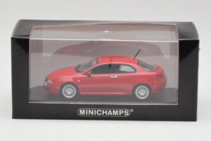 Alfa Romeo GT Alfa Rouge Minichamps 1:43 400120321 Métal Moulé — image 4 sur 4