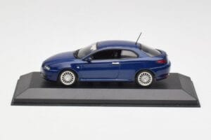 Alfa Romeo GT Dark Blue Metallic Minichamps 1:43 400120326 Métal Moulé