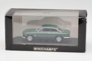 Alfa Romeo Giulia GTA 1300 Junior Vert Minichamps 1:43 ALFA010 Métal Moulé — image 4 sur 4