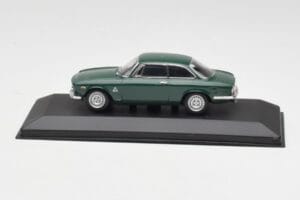 Alfa Romeo Giulia GTA 1300 Junior Vert Minichamps 1:43 ALFA010 Métal Moulé