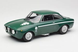 Alfa Romeo GTA 1300 Junior Vert Minichamps 1:18 155120022 Métal Moulé