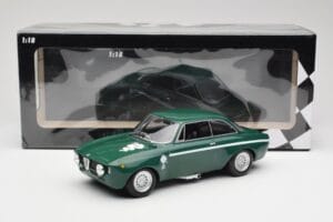 Alfa Romeo GTA 1300 Junior Vert Minichamps 1:18 155120022 Métal Moulé — image 6 sur 6